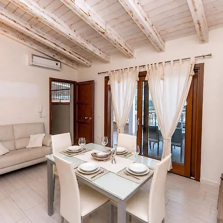 Brigata House - Luxury 2 Beds, Wifi, Balcony,sea View - Key To 아파트