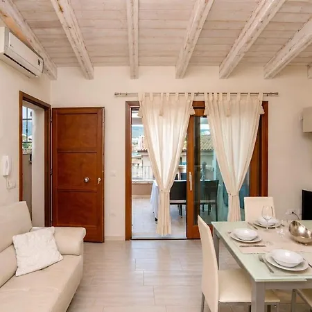 Brigata House - Luxury 2 Beds, Wifi, Balcony,sea View - Key To 아파트 카스텔사르도